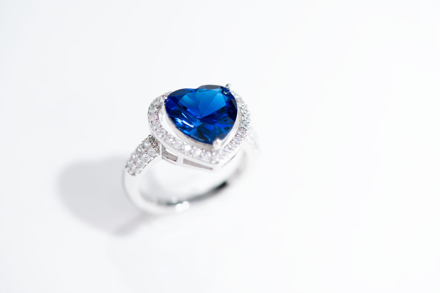 TITANIA BLUE HEART RING